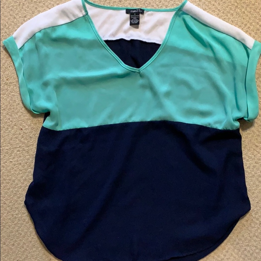 Rue21 Top